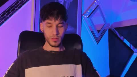 Noah Brigth online show from 12-04-25, 08:39