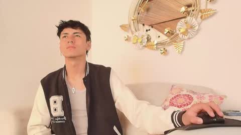 Noah online show from 09-22-25, 01:24