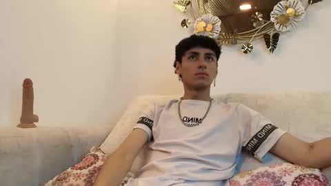 Noah online show from 10-05-25, 04:11