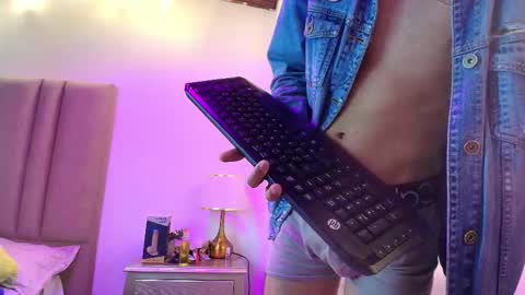 Noah online show from 10-11-25, 05:39