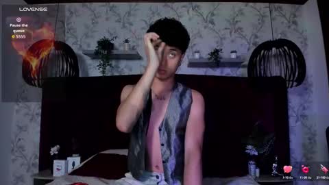 noah_dupont_ online show from 10-07-25, 08:39