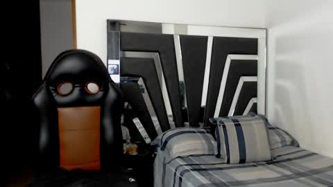 Noah Harris01 online show from 09-10-25, 09:53