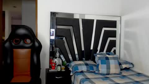 Noah Harris01 online show from 02-25-26, 11:53