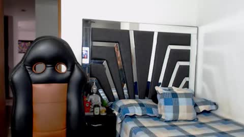 Noah Harris01 online show from 02-28-26, 11:55