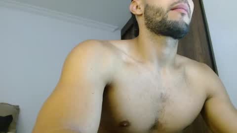Snapshot of noah_jhonsonn chatting on 05-26-26, 01:29 Noah online show from 05-26-26, 01:29