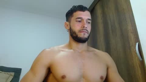Snapshot of noah_jhonsonn chatting on 06-20-26, 10:40 Noah online show from 06-20-26, 10:40