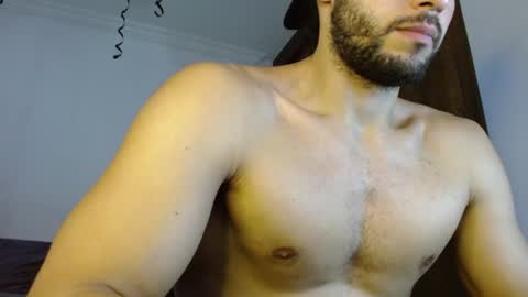 Snapshot of noah_jhonsonn chatting on 07-06-26, 03:03 Noah online show from 07-06-26, 03:03