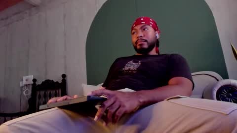 Snapshot of noah_jones__ chatting on 09-11-25, 06:52 Noah online show from 09-11-25, 06:52