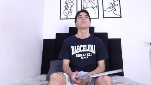 Snapshot of noah_loveboy chatting on 04-01-26, 02:03 Noah online show from 04-01-26, 02:03