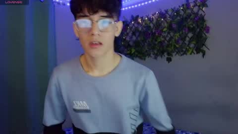 Snapshot of noah_millerx_ chatting on 03-31-26, 04:13 noah online show from 03-31-26, 04:13