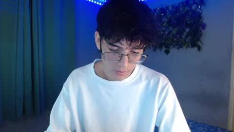 Snapshot of noah_millerx_ chatting on 04-15-26, 05:14 noah online show from 04-15-26, 05:14