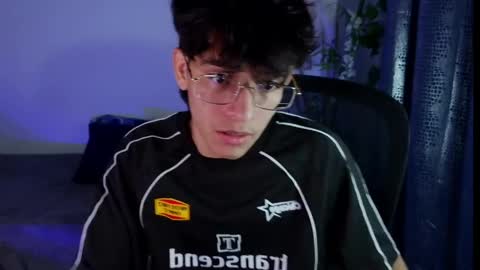 Snapshot of noah_millerx_ chatting on 04-21-26, 04:41 noah online show from 04-21-26, 04:41