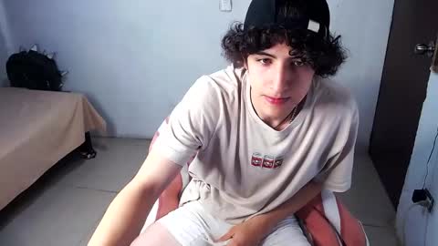Snapshot of noah_sokolov_ chatting on 04-14-26, 12:49 Kervs online show from 04-14-26, 12:49