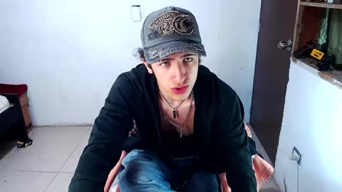 Snapshot of noah_sokolov_ chatting on 05-13-26, 08:49 Kervs online show from 05-13-26, 08:49