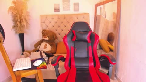 N O AH - S T H O  N E online show from 02-14-26, 04:42