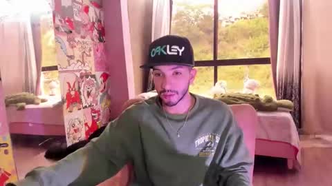 noah_walker18 online show from 01-06-26, 08:45