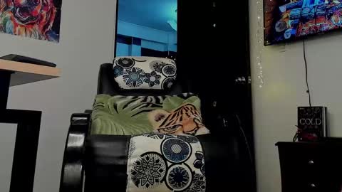 LIAM- noah online show from 01-18-25, 06:32