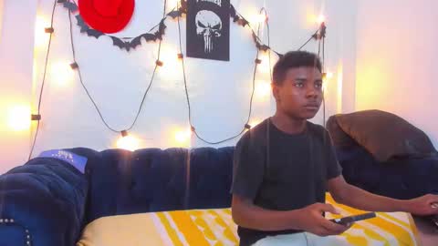 noah online show from 11-22-25, 07:02