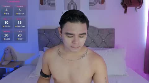 Snapshot of noahvance chatting on 02-10-26, 03:05 NoahVence online show from 02-10-26, 03:05