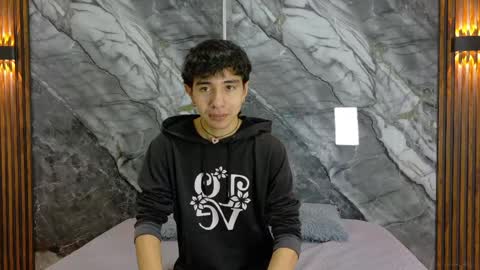 Snapshot of noahwalker__ chatting on 05-14-26, 11:17 online show from 05-14-26, 11:17