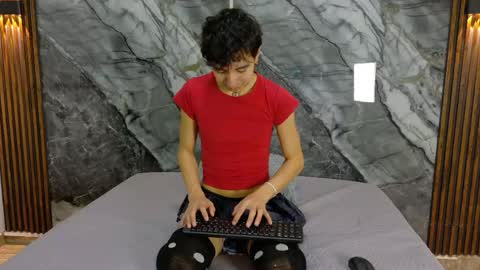 Snapshot of noahwalker__ chatting on 05-22-26, 11:16 online show from 05-22-26, 11:16