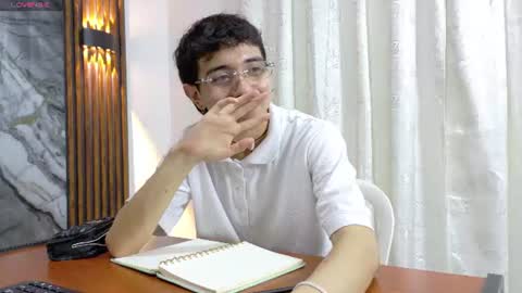 Snapshot of noahwalker__ chatting on 07-09-26, 11:25 online show from 07-09-26, 11:25