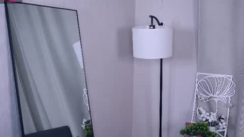 Snapshot of nobukohittle chatting on 07-12-26, 07:38 Emmy online show from 07-12-26, 07:38