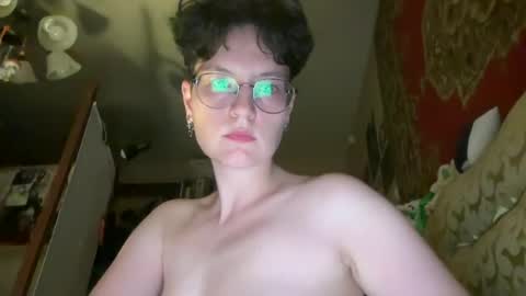 Snapshot of noctesyl chatting on 08-01-26, 11:58 Nocty online show from 08-01-26, 11:58