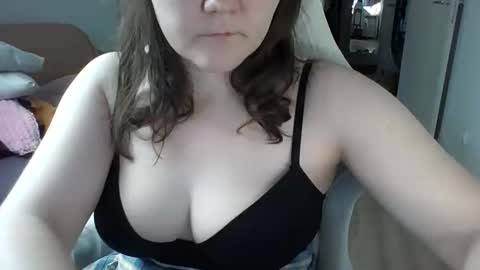 Snapshot of nodarell chatting on 11-24-25, 01:00 nodarell online show from 11-24-25, 01:00