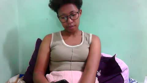 noellah online show from 10-20-25, 08:04