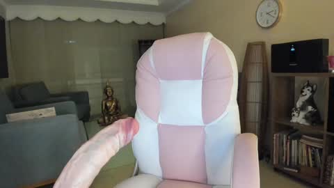  In instagram dayhannanoemi online show from 11-16-25, 12:16