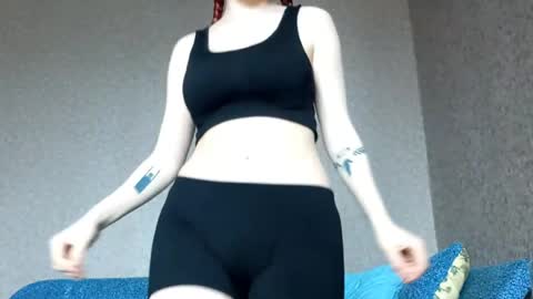 Lisa online show from 04-13-26, 08:09