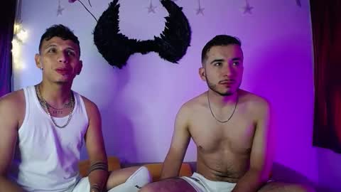 noha_and_iam1 online show from 02-05-26, 11:37