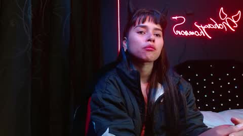 Noha Thomson online show from 11-28-25, 02:47