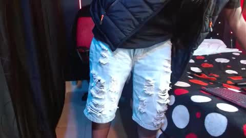 Noha Thomson online show from 12-05-25, 03:04