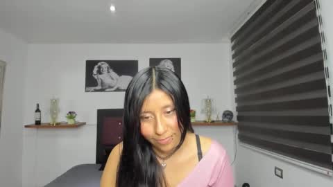 Snapshot of nohemi_louse chatting on 02-08-25, 07:38 Nohemi online show from 02-08-25, 07:38