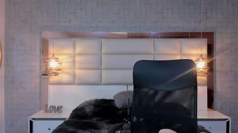  Nohemi   online show from 11-19-25, 07:03