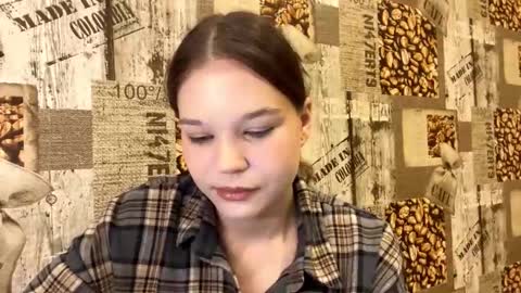 Snapshot of nohemibaerman chatting on 03-09-26, 02:21 Abri online show from 03-09-26, 02:21