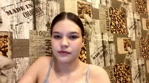 Snapshot of nohemibaerman chatting on 03-10-26, 02:22 Abri online show from 03-10-26, 02:22