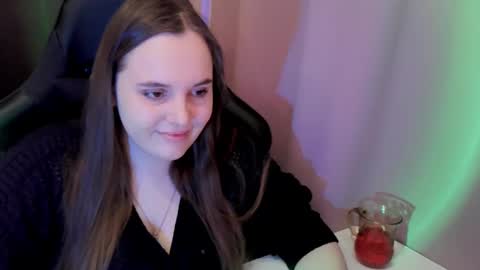 noir_ember_ online show from 02-07-26, 08:29