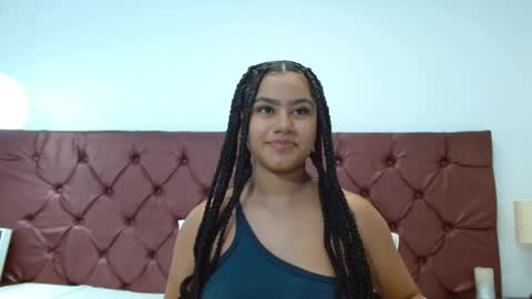 Snapshot of noiravale chatting on 05-22-26, 10:26 Noira Vale online show from 05-22-26, 10:26