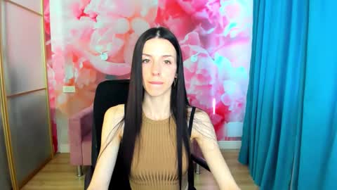 Snapshot of noirdiva chatting on 04-23-26, 06:03 NoirDiva online show from 04-23-26, 06:03