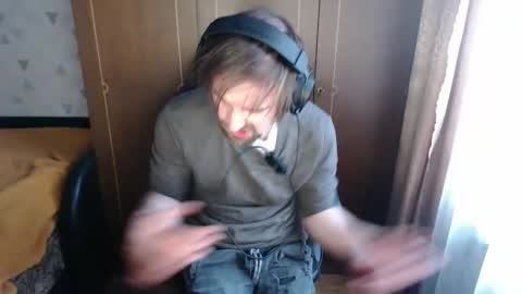 Snapshot of noise_zero chatting on 11-29-25, 10:40 Noise Zero online show from 11-29-25, 10:40