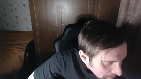 Snapshot of noise_zero chatting on 12-19-25, 06:48 Noise Zero online show from 12-19-25, 06:48