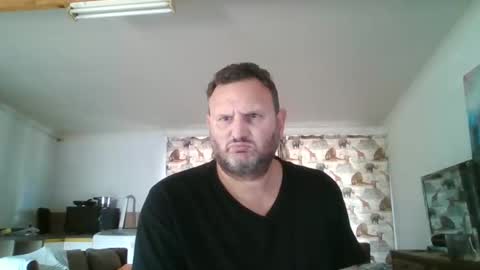 Snapshot of nollie244 chatting on 01-03-25, 10:31 Nollie online show from 01-03-25, 10:31