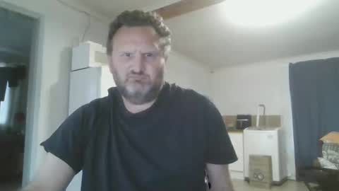 Snapshot of nollie244 chatting on 10-12-25, 04:55 Nollie online show from 10-12-25, 04:55