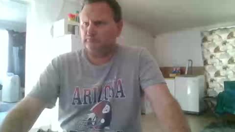 Nollie online show from 04-06-26, 08:37