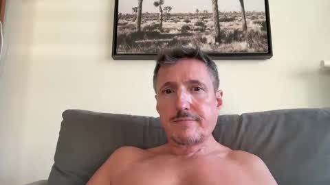 Snapshot of nolo34 chatting on 11-27-25, 03:25 nolo34 online show from 11-27-25, 03:25