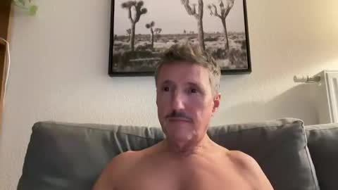 Snapshot of nolo34 chatting on 12-02-25, 03:18 nolo34 online show from 12-02-25, 03:18