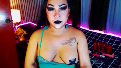 Snapshot of nomercy_mistress_sph chatting on 06-08-26, 10:15 I AM YOUR MISTRESS YASSY DON T BE RUDE no ONE LOVE ME i KICK U online show from 06-08-26, 10:15